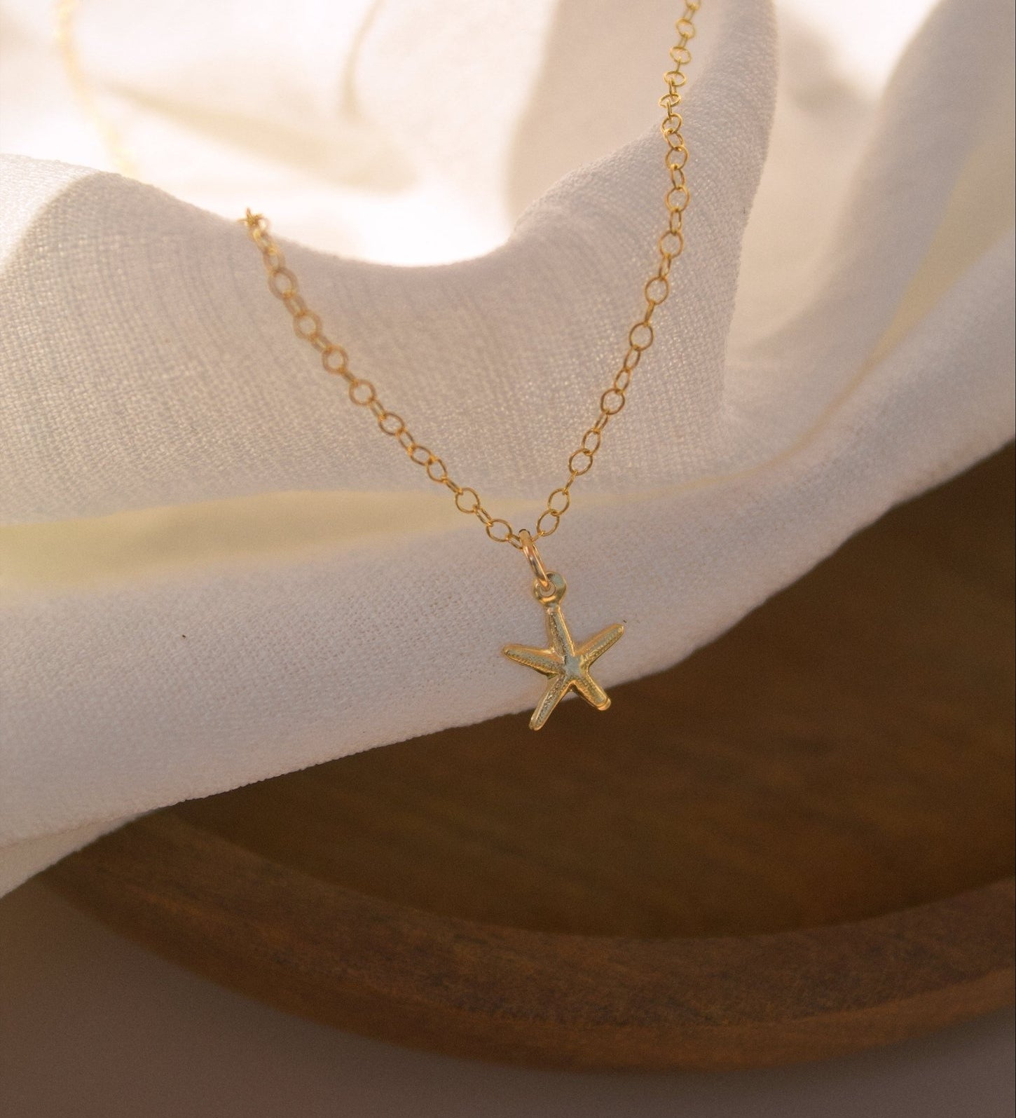 14K Gold Filled Starfish Necklace - Jewellery Hut