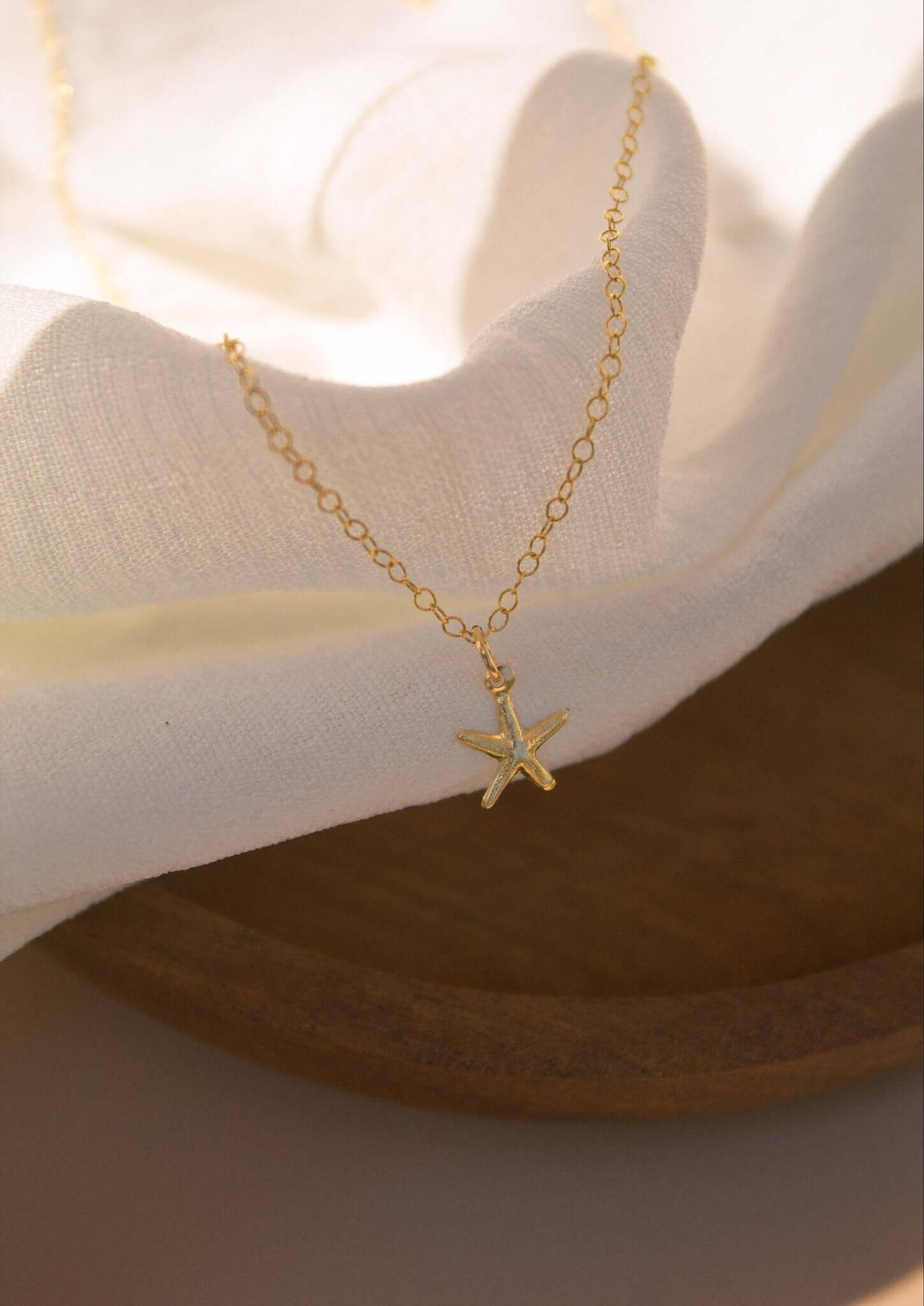 14K Gold Filled Starfish Necklace - Jewellery Hut