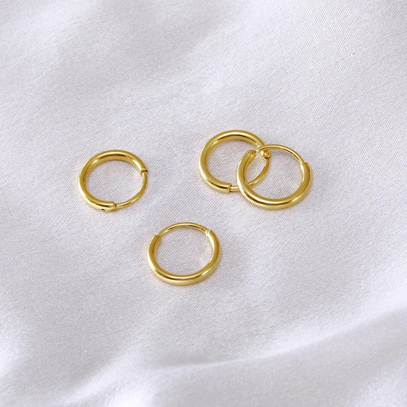 14K Gold Sleeper Hoops - Jewellery Hut