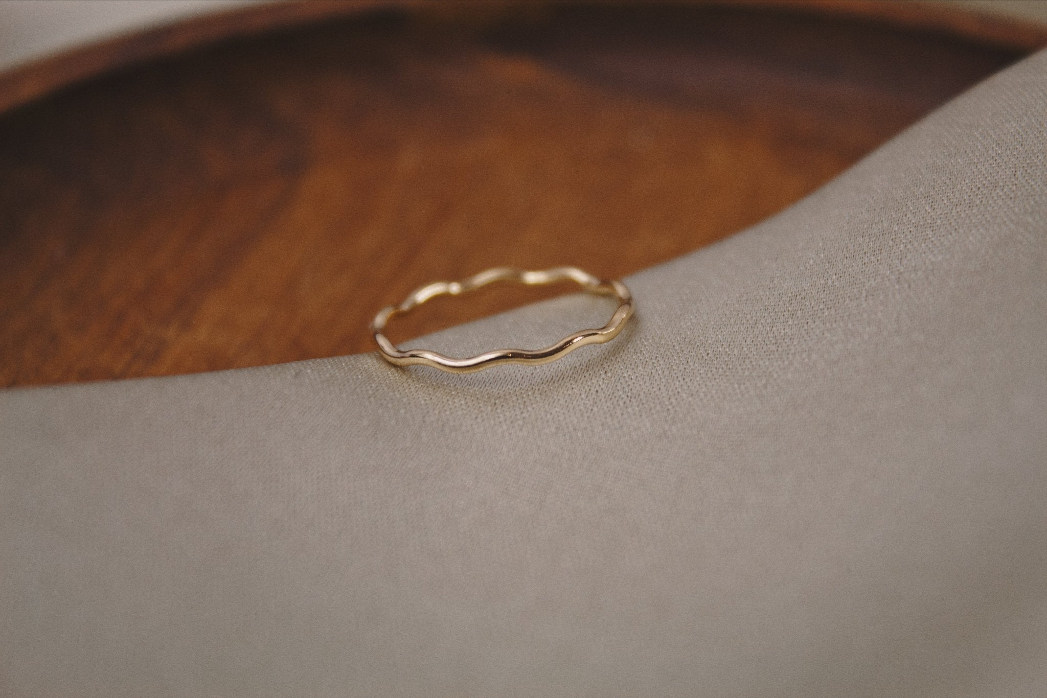 14K Gold Wavy Stacking Ring - Jewellery Hut