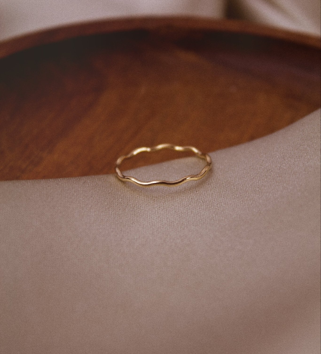 14K Gold Wavy Stacking Ring - Jewellery Hut