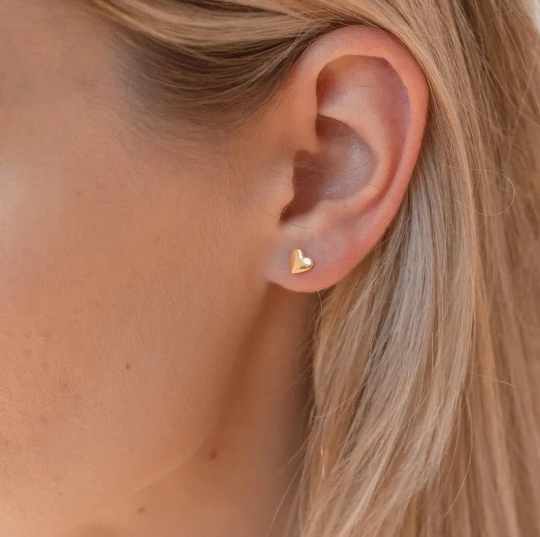 9K Solid Gold Heart Stud Earrings - Jewellery Hut